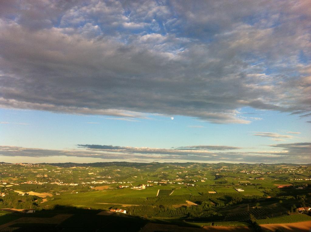 La Vigna Del Parroco Διαμέρισμα Verduno Δωμάτιο φωτογραφία
